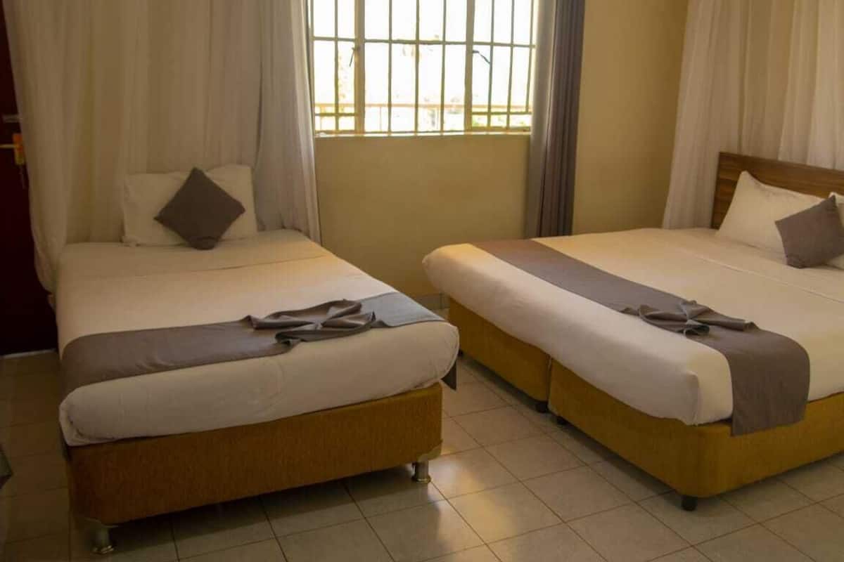 Hochwertige Bettwaren, Betten mit Memory-Foam-Matratzen, Schreibtisch