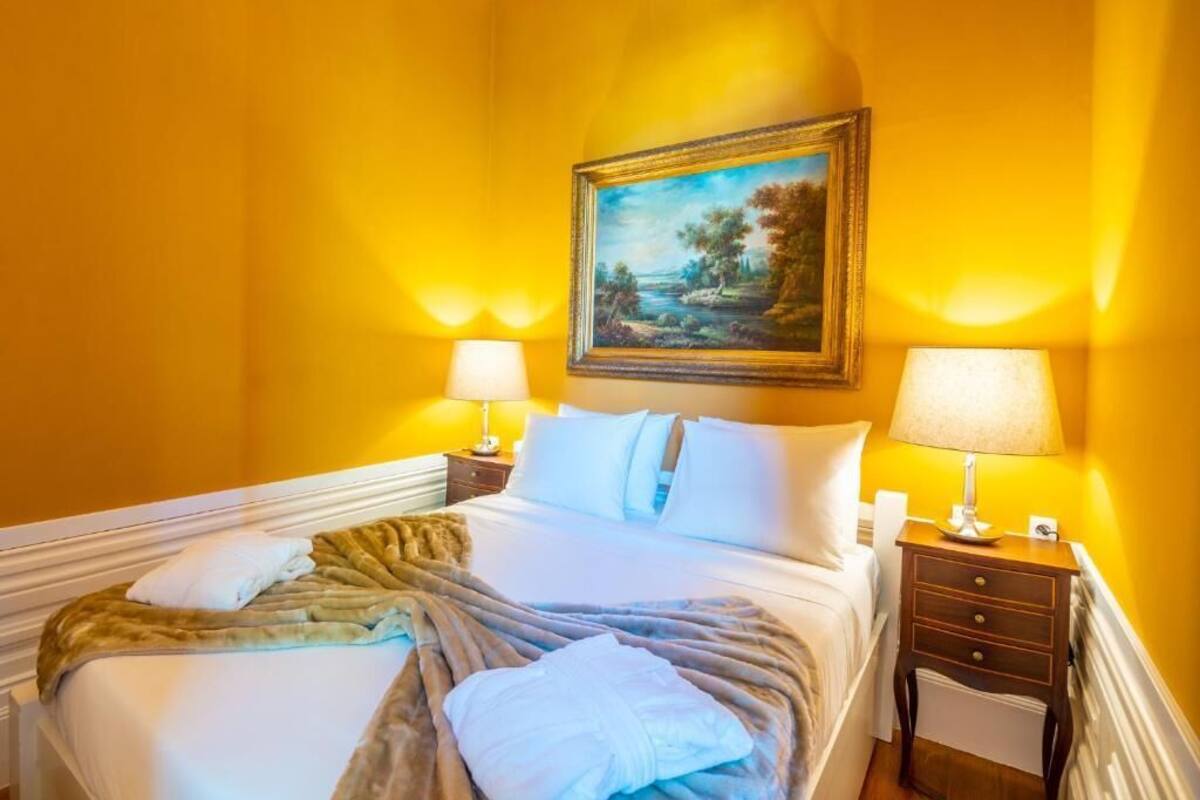 Superior Suite | Minibar, soundproofing, free WiFi, bed sheets