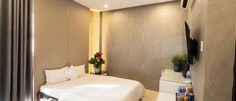 Double Room, Balcony | Minibar, desk, laptop workspace, free WiFi