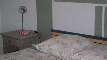 Kamar Double | Tirai kedap cahaya, kedap suara, dan tempat tidur bayi gratis