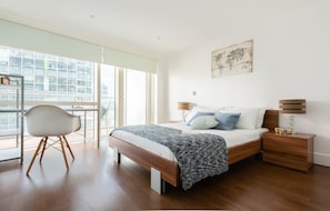 Iron/ironing board, free WiFi - Platinum Apartment in WhiteChapel (London)