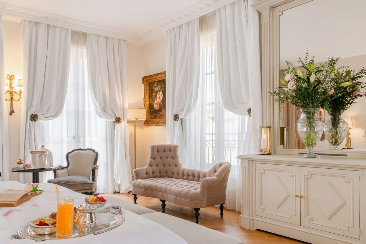 Suite | 1 bedroom, Egyptian cotton sheets, premium bedding, down comforters