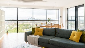 Apartment, 4 Schlafzimmer | Wohnbereich