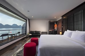 Golden Suite with Balcony | 1 bedroom, premium bedding, pillowtop beds, in-room safe - Scarlet Pearl Cruises (Ha Long)