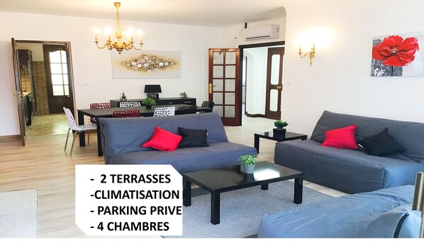 Căn hộ, có phòng tắm riêng, quang cảnh núi (Le Soleil Avec terrasse) | Khu lounge executive