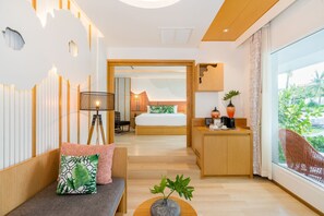 42-inch Smart TV with digital channels, TV - La Vida Samui (Koh Samui)