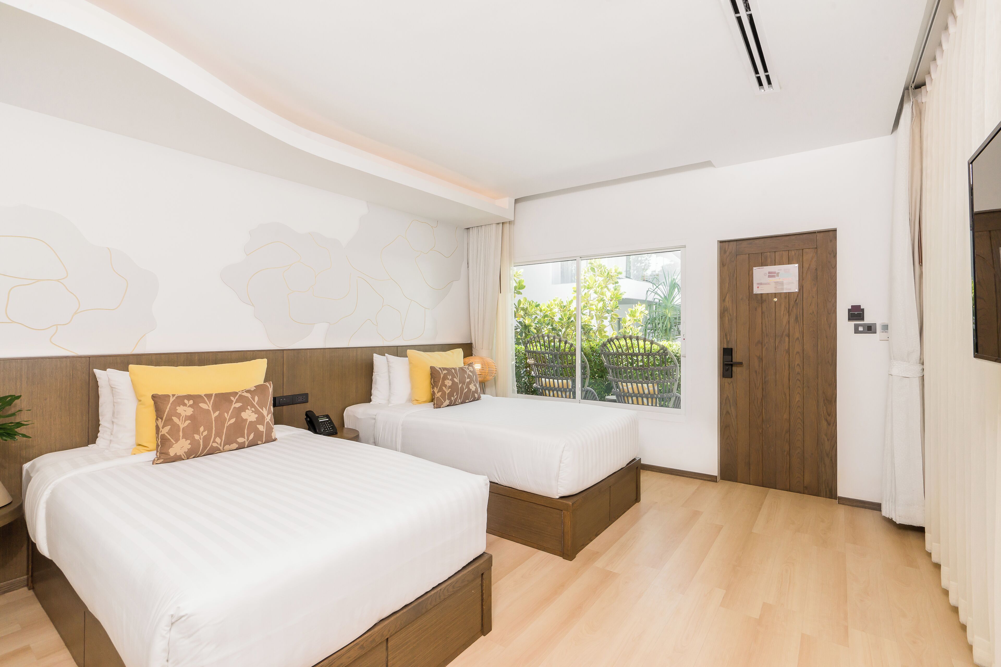 Garden Villa (Twin Bed) | Minibar, in-room safe, individually decorated, blackout drapes