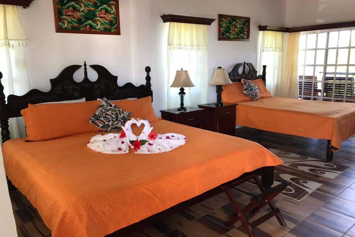 In-room safe, free WiFi, bed sheets
