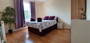 Individually decorated, individually furnished, desk, iron/ironing board - Joseph House (London)