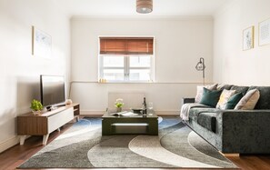 Appartement, 1 slaapkamer | Woonruimte | Flatscreentelevisie