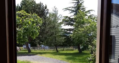 Chalet avec superbe vue sur montagne, trĂšs central.