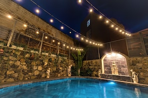 Outdoor pool - O Dau Day Boutique Hotel (Ho Chi Minh City)