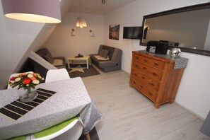 Apartment, 1 Bedroom | Living area - Wegekaten - Ferienwohnungen unter Reet (Krems II)