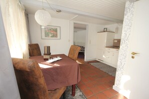 Individually decorated, individually furnished, free WiFi, bed sheets - Wegekaten - Ferienwohnungen unter Reet (Krems II)