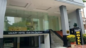 A multi-story building with a sign reading "GALAXY HOTEL". - Galaxy Hotel (Quy Nhon)