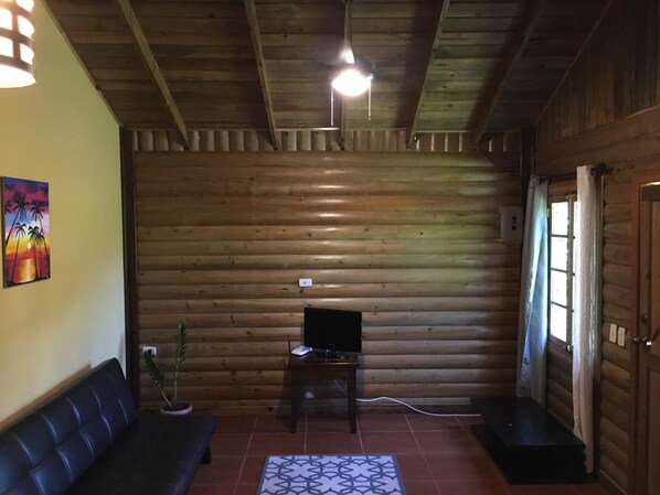 Living area - Hospedaje en El Lago (Santa Cruz de Yojoa)
