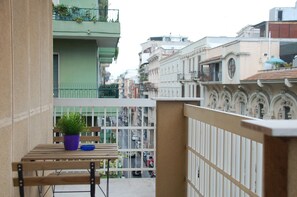 Chambre Quadruple Deluxe, salle de bains privée (3) | Balcon