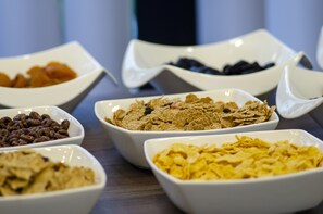 Free daily buffet breakfast