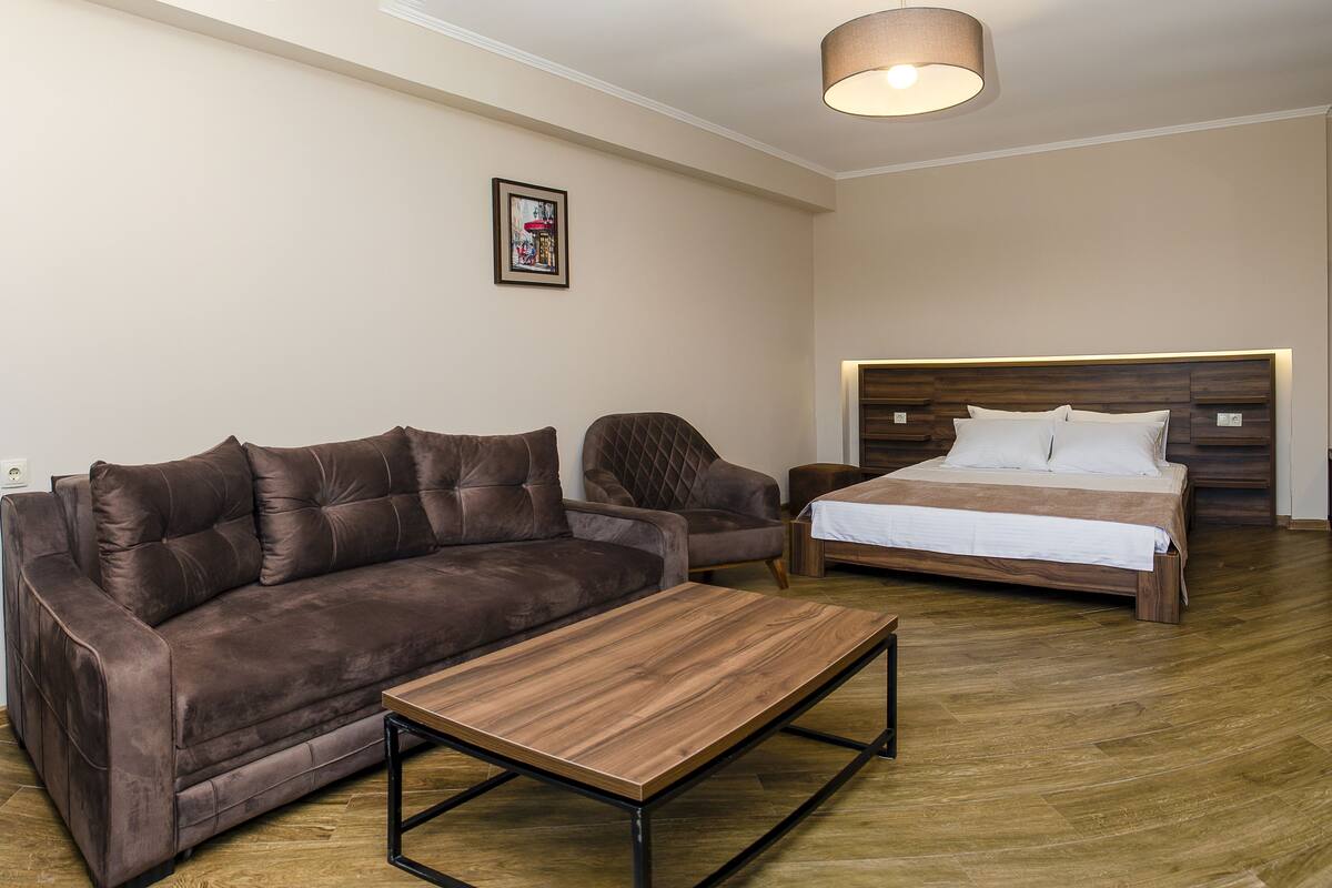 Sea View King Suite | Egyptian cotton sheets, premium bedding, down duvets