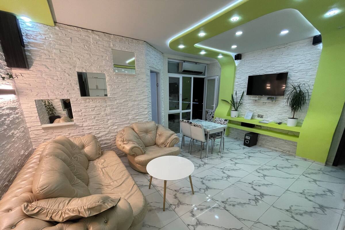 A/7/38 Sunny Flat | เครื่องนอนระดับพรีเมียม, โต๊ะทำงาน, พื้นที่ทำงานแบบใช้แล็ปท็อป