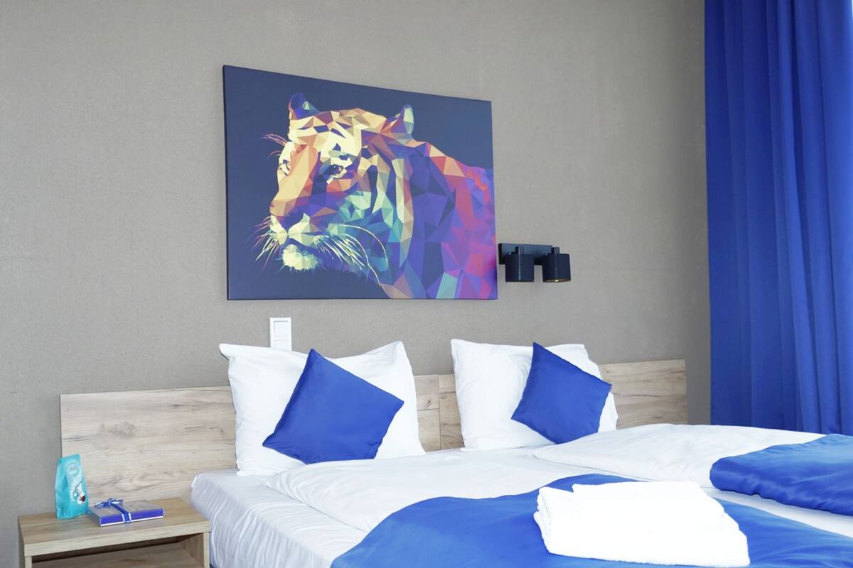 Kamar Double | Meja kerja, setrika/meja setrika, Wi-Fi gratis, dan seprai linen