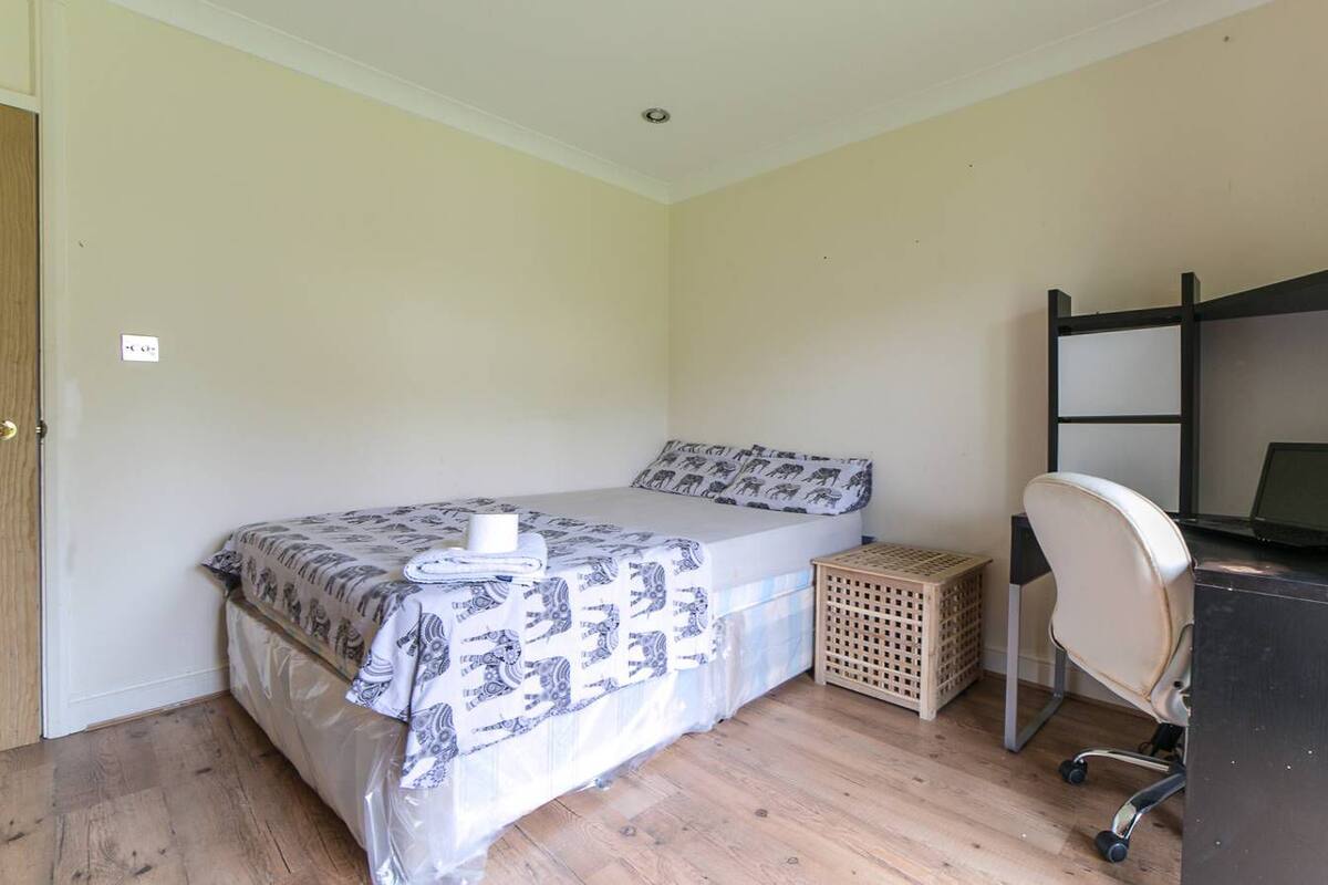 Desk, laptop workspace, iron/ironing board, free WiFi
