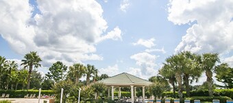 LAVE PRISER!Ligger i Disneys bakgård- MED privat oppvarmet basseng !!!