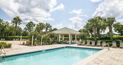 ALENNUKSET !!!Sijaitsee Disneyn takapihalla - yksityisellä lämmitettyllä uima-altaalla !!!