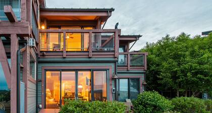 Nuevo Listado Ideal Para Familias - 3 Habitaciones + Loft! Jacuzzi Privado, 2 Cubiertas, Vistas sin Obstáculos!