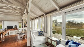 Tv, pejs, stereoanlæg