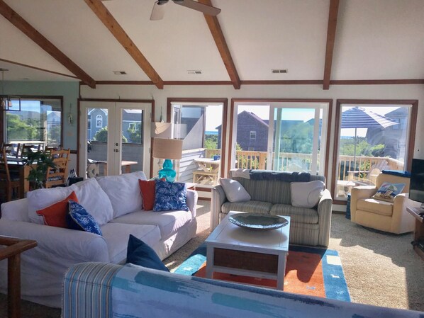 Smart TV, fireplace, DVD player, books