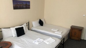 Classic House | WiFi (free) - Adil Property Investment Ltd (London)