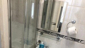 Classic House | Bathroom - Adil Property Investment Ltd (London)