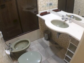 Appartement (2 Bedrooms) | Salle de bain