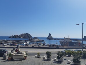 Marina - Cesare's guests Acitrezza (Aci Trezza)