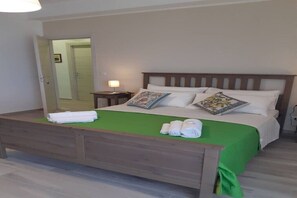 3 bedrooms, WiFi - Cesare's guests Acitrezza (Aci Trezza)