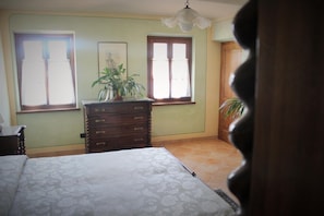 Desk, free cots/infant beds, rollaway beds, free WiFi - Ca' 'D Carlot (Cantarana)