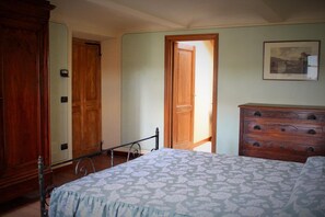 Desk, free cribs/infant beds, rollaway beds, free WiFi - Ca' 'D Carlot (Cantarana)