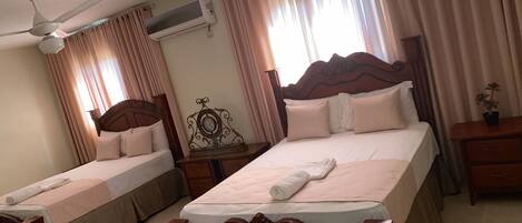 Wifi gratis y ropa de cama