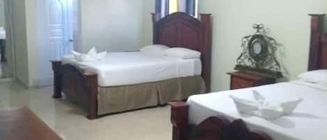 Habitación doble Deluxe | Wifi gratis y ropa de cama