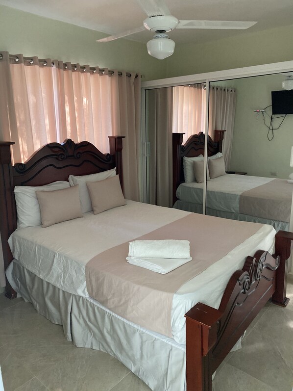 Free WiFi, bed sheets - Aparta Hotel Venecia Montecristi (Monte Cristi)