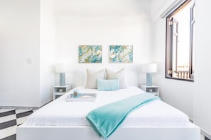 1 habitación, tabla de planchar con plancha, cuna de viaje y wifi 