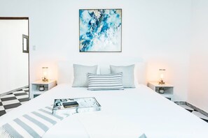 2 slaapkamers, een strijkplank/strijkijzer, reisbedje, wifi