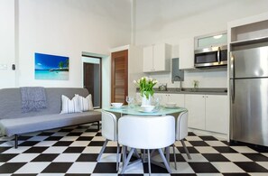 TV, Netflix, streaming services