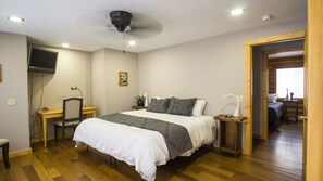 3 habitaciones, escritorio, tabla de planchar con plancha y wifi 