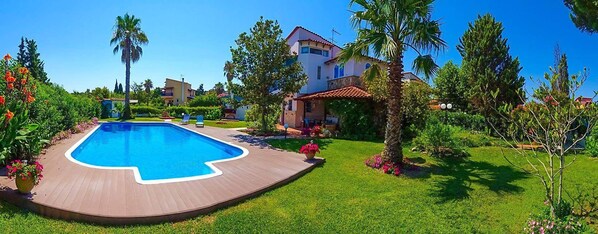 Piscine extérieure