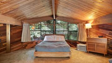 1 makuuhuone, silitysrauta/-lauta, internet, vuodevaatteet