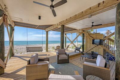 4 Bedroom Beach front home!