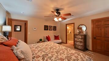 2 slaapkamers, een strijkplank/strijkijzer, wifi, beddengoed