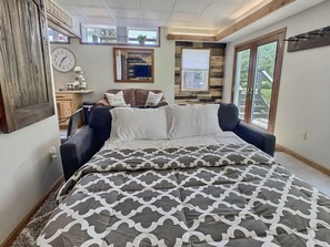 1 soverom, strykejern/-brett, reiseseng for barn og wi-fi (inkludert)